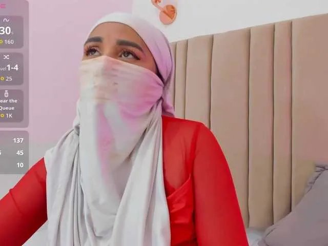 -Alisha on BongaCams