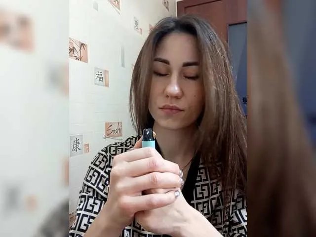-Kara-mellka- on BongaCams