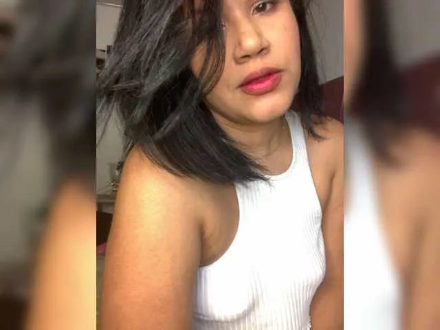 -Milaa- on BongaCams