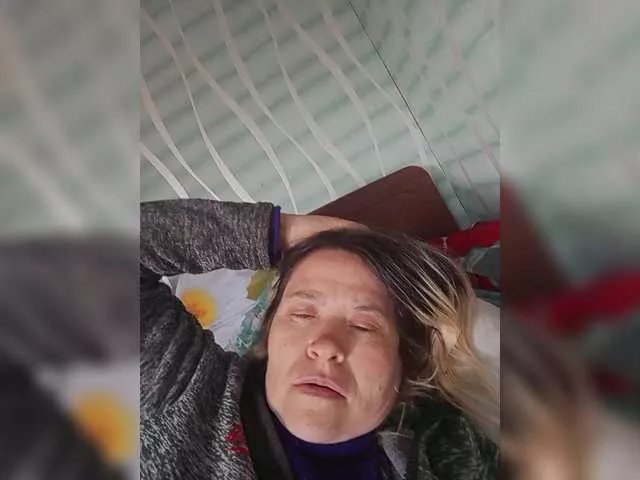 -Raven40- on BongaCams