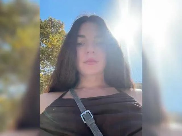 -Saharochek- on BongaCams