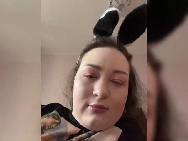 Freechat -tiny-nika- on BongaCams