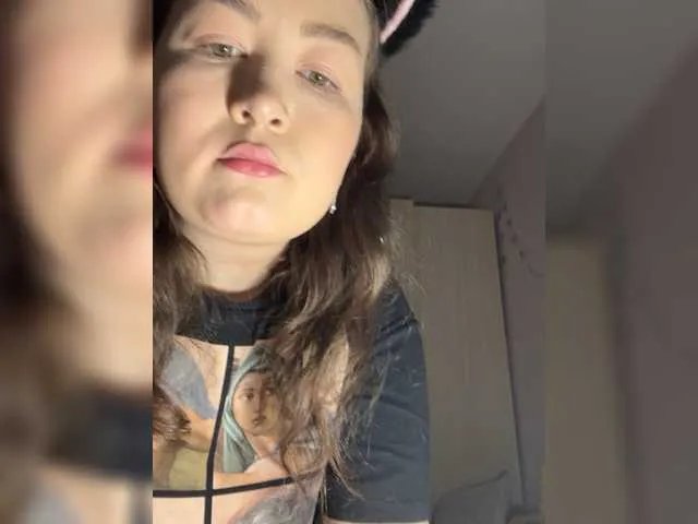 Freechat -tiny-nika- on BongaCams