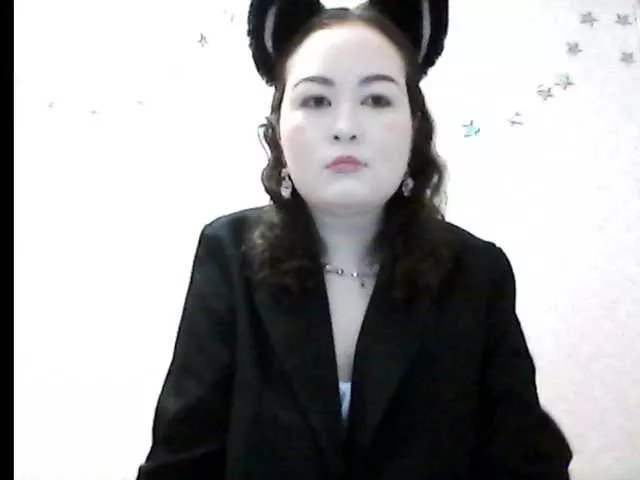 Freechat -tiny-nika- on BongaCams