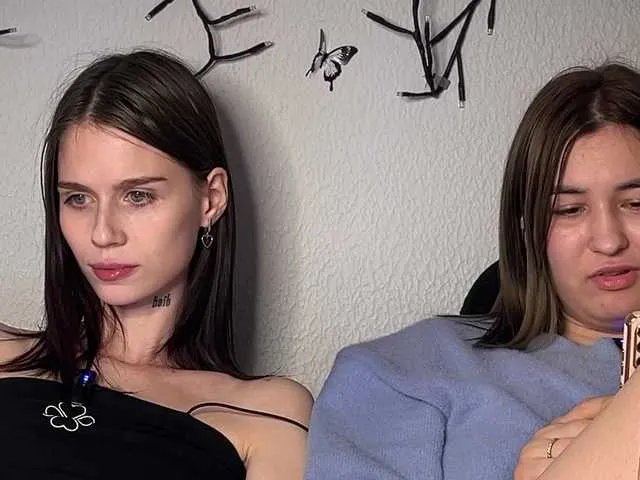 2Love-Love2 on BongaCams