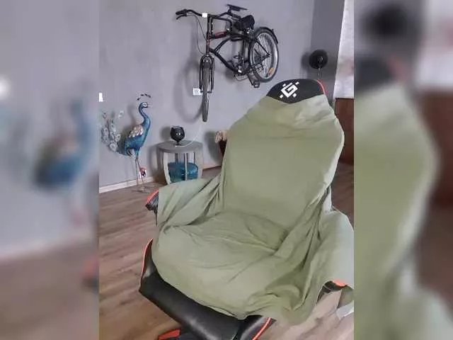 a-squirter on BongaCams