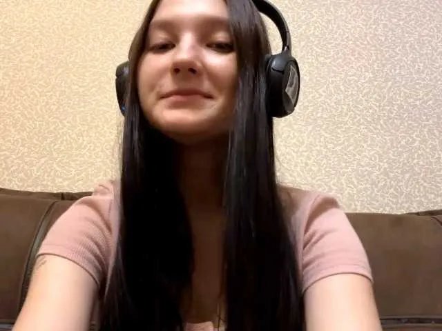 AideLandaker on BongaCams