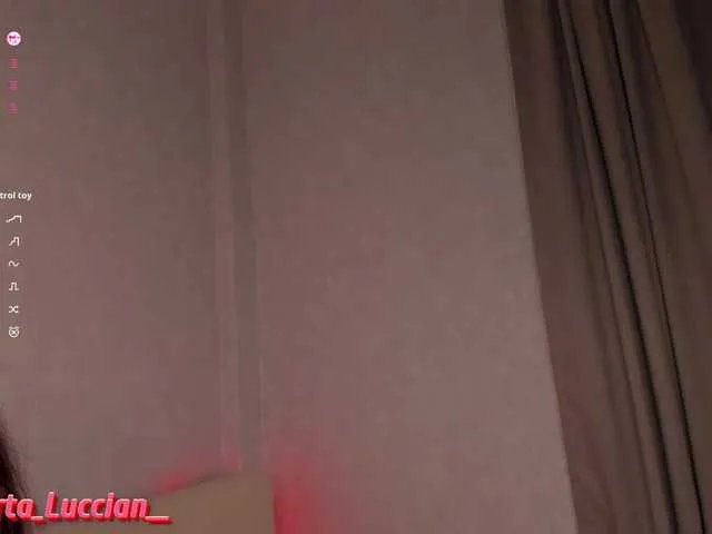 AlbertaLuccian on BongaCams