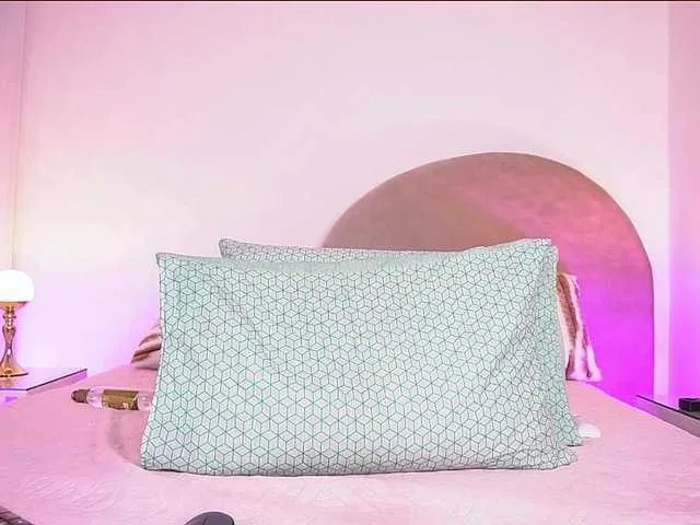 ale-evanz on BongaCams