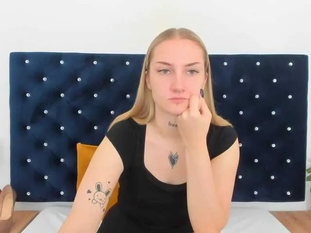 AlexaKisses on BongaCams