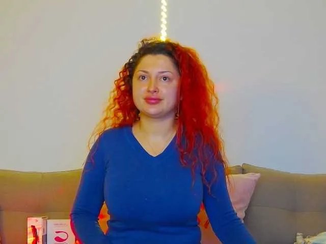 AlexaMills — Happy Sunday, I'm on many platforms, tip or join my show to have my full attention! #LUSH Tw: @MissAlexaMills Ig: @alexamills25