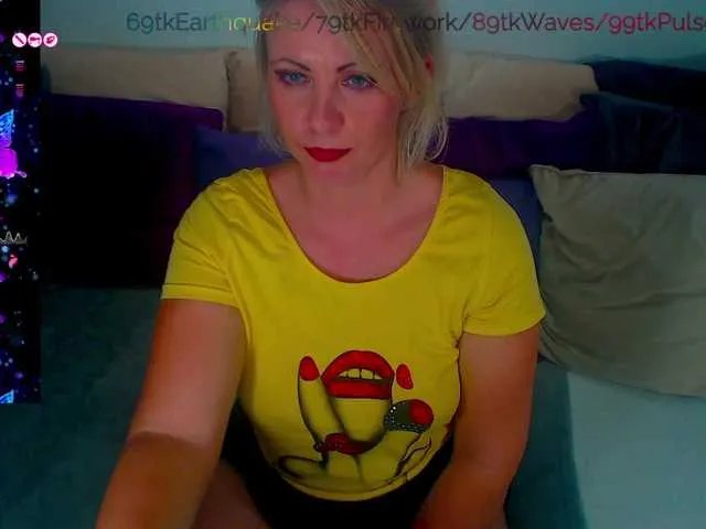 Alexin-McQueen — LOVENSE ON!TOYS ONVibe ME With Tips'Lush, Domi & Sex Machine Cum Like A Queen #british #fuckmachine #feet #cum #milf