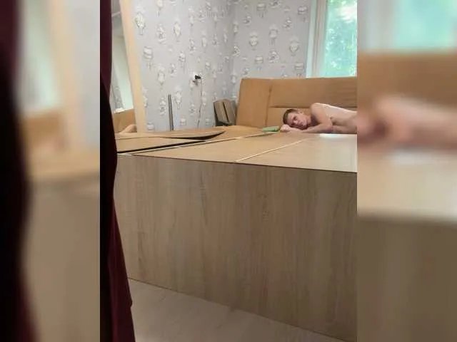 Alexxxs2704 on BongaCams