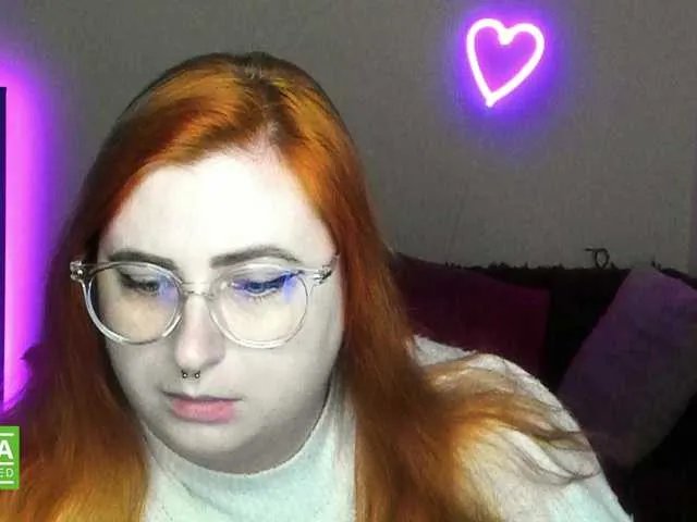 Aliciaredluv on BongaCams