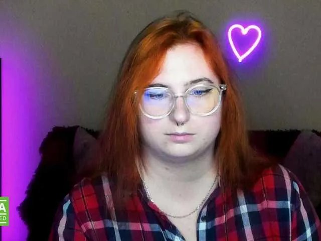 Aliciaredluv on BongaCams