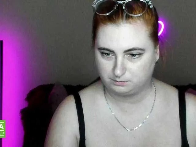 Aliciaredluv on BongaCams