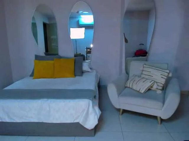 AlinaKravitz on BongaCams