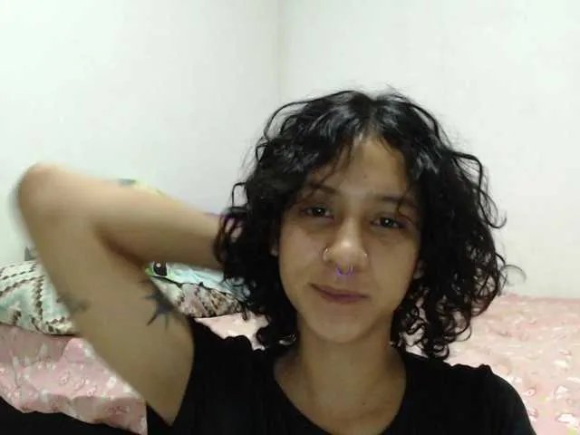 AlinaWoolf on BongaCams