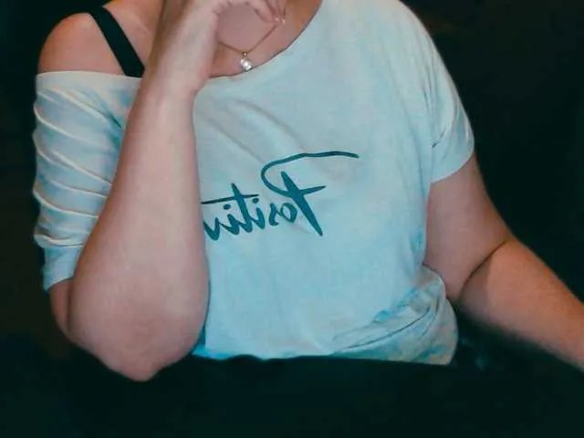 Alisa1917 on BongaCams