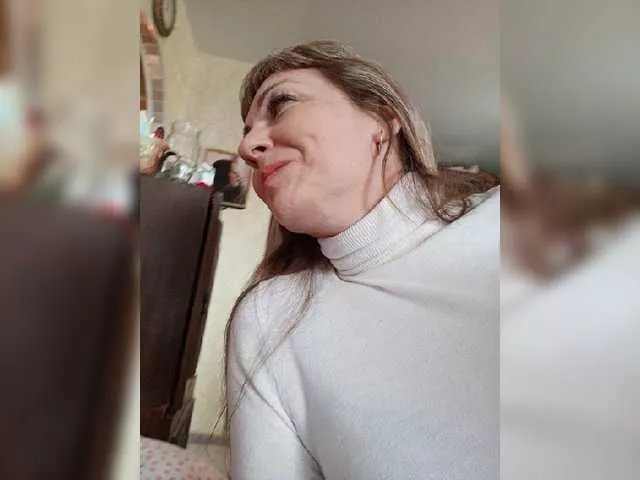 alisa44444 on BongaCams