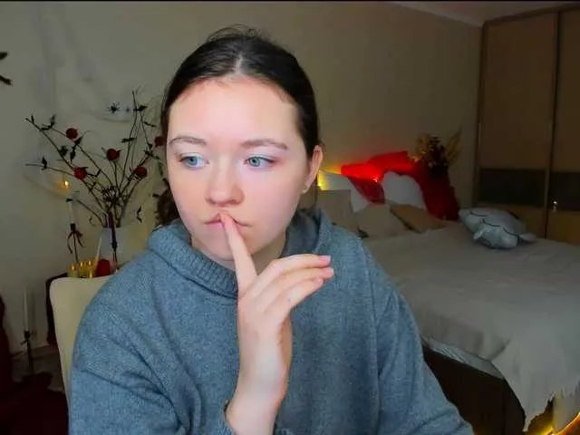 AlluringLookk on BongaCams