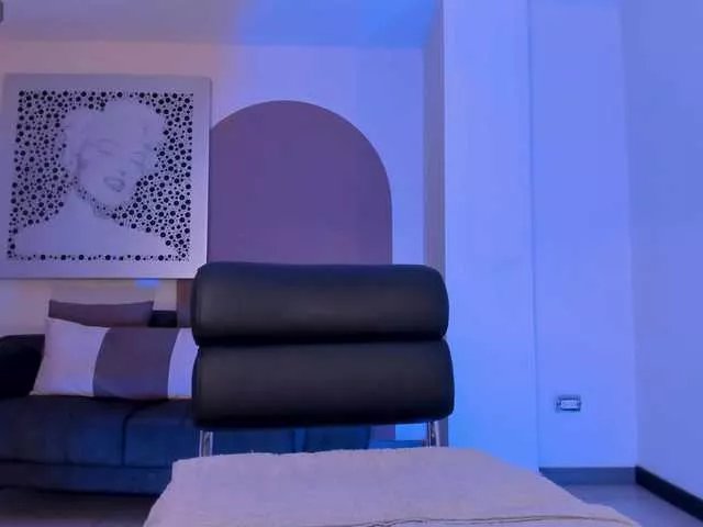 AllyJensen on BongaCams