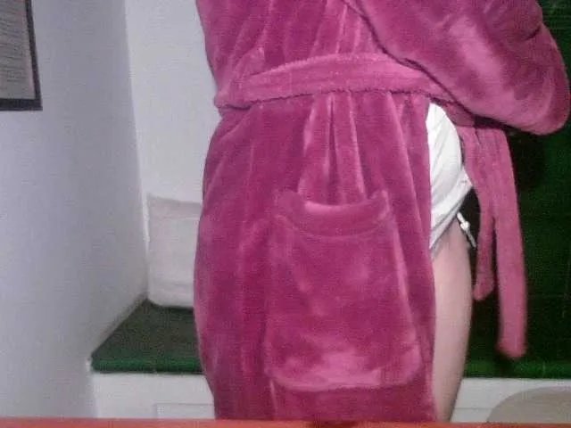 AmanelWhite on BongaCams