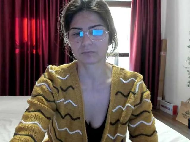 AngelNicolle —  show boobs=300tok, all naked=500tok,Thanks alot my lovers.