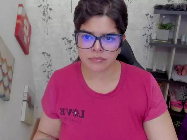 Arethaozz1 on BongaCams