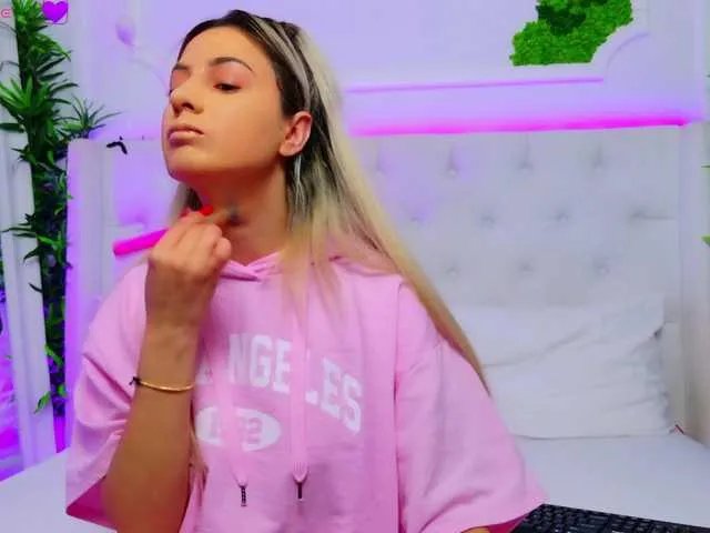 Freechat AriannaSins on BongaCams