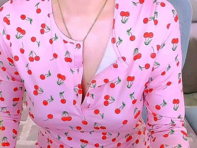 AureliaFly on BongaCams