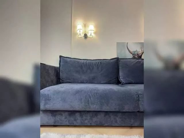 avolood on BongaCams