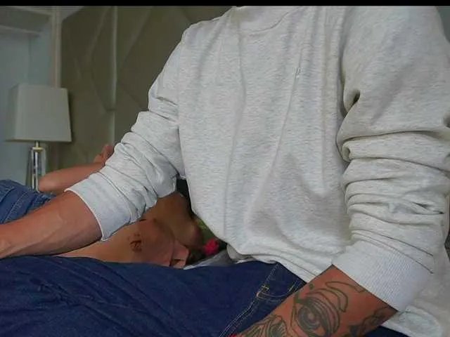 Freechat Be-Curiouss on BongaCams