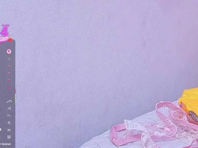 Beautifulskinny18 on BongaCams