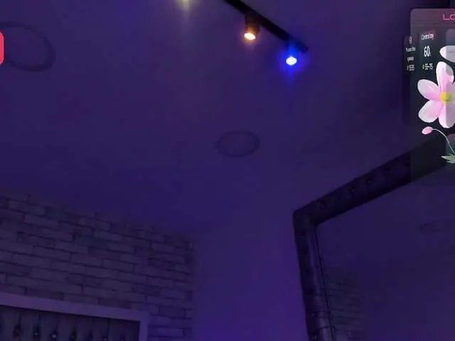 BellaSaint on BongaCams