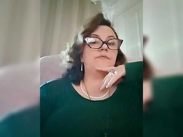 bigsue — need 100 to strip