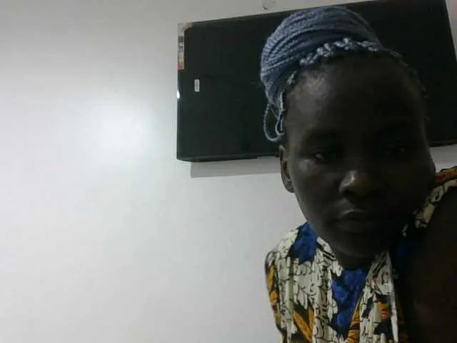 Blackbeauty001 on BongaCams