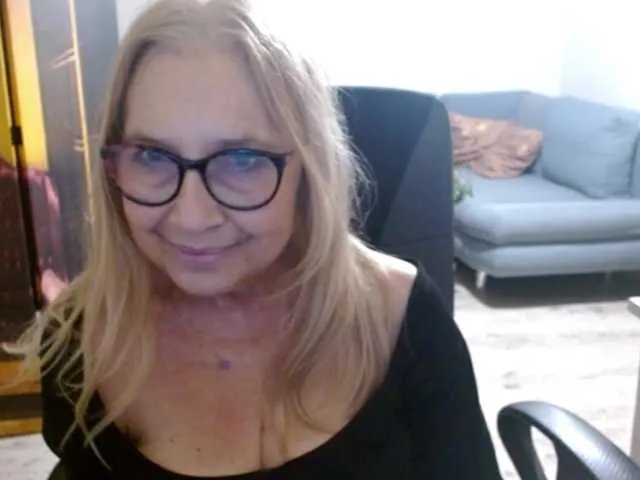 BlondeSofia on BongaCams