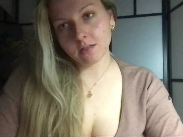 BritneyBlond on BongaCams