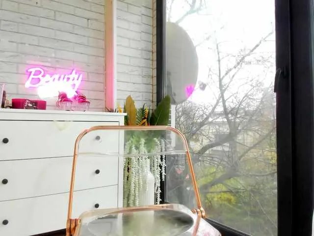 BritneyCharm on BongaCams