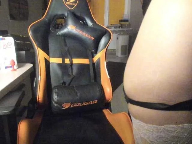 CamDragonic24 on BongaCams