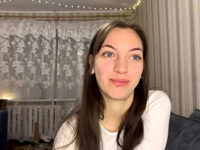 CameliaHovermale — i love naughty and shy Girl | 1tk Kiss | 5tk pm | 10tk feet | 25tks Dance | Lets meet in PVT personal to know each other more