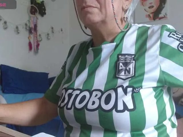 Freechat canitas69 on BongaCams