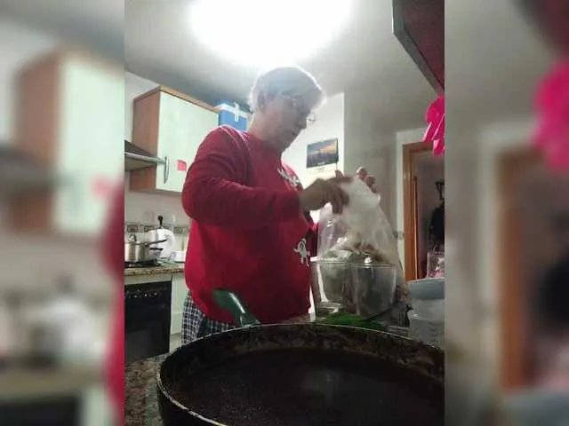 Freechat canitas69 on BongaCams