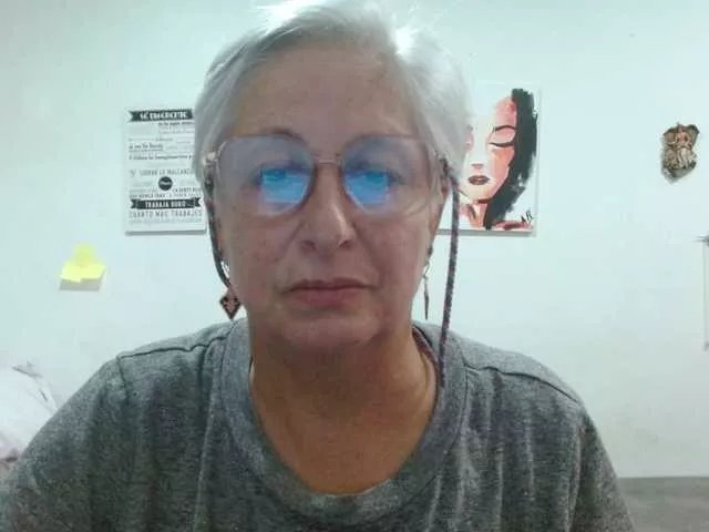 Freechat canitas69 on BongaCams