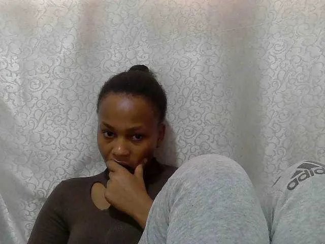 Caroldoly on BongaCams