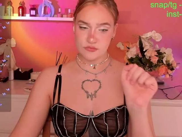 CarolineLovers on BongaCams