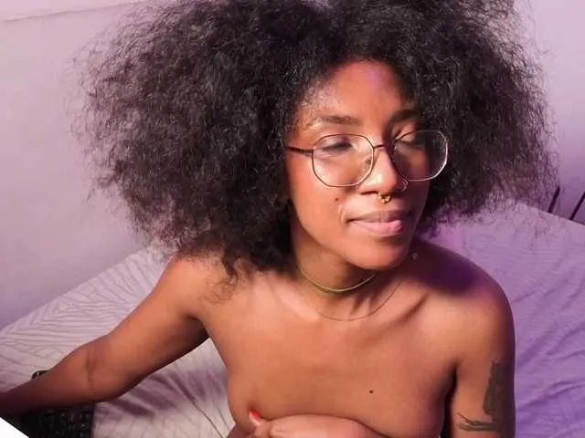 CarolineS on BongaCams