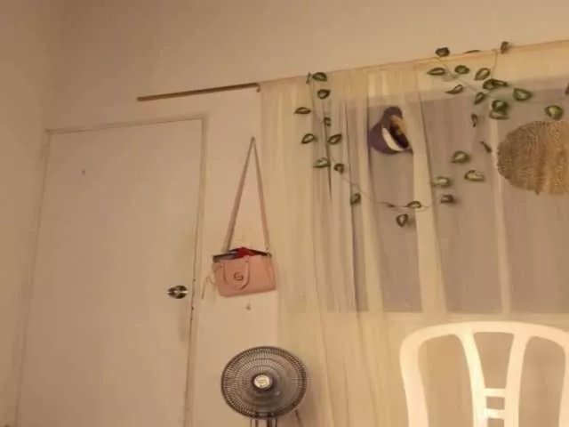 CarolinnaGomez on BongaCams