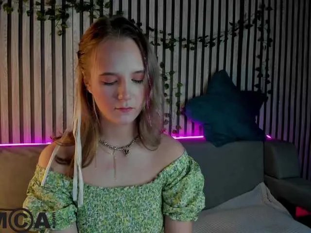 Casey-Sweeet on BongaCams
